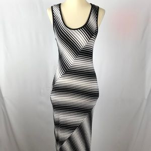 Romeo + Juliet Black and White Striped Bodycon Maxi Tank Dress - Size Small